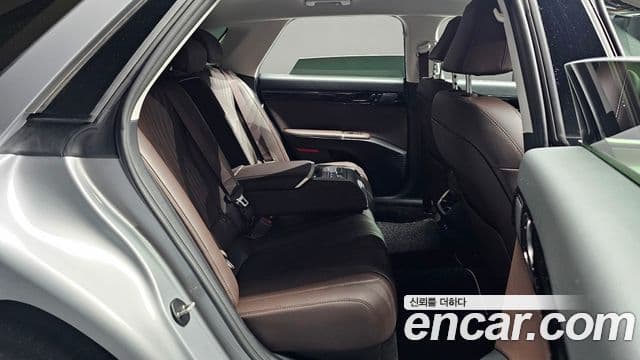 Hyundai Grandeur 2023 — ფოტო 12/20