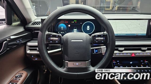 Hyundai Grandeur 2023 — ფოტო 13/20