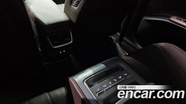 Hyundai Grandeur 2023 — ფოტო 18/20
