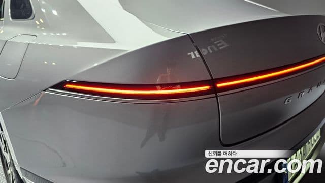 Hyundai Grandeur Hybrid 2023 — Photo 30/31