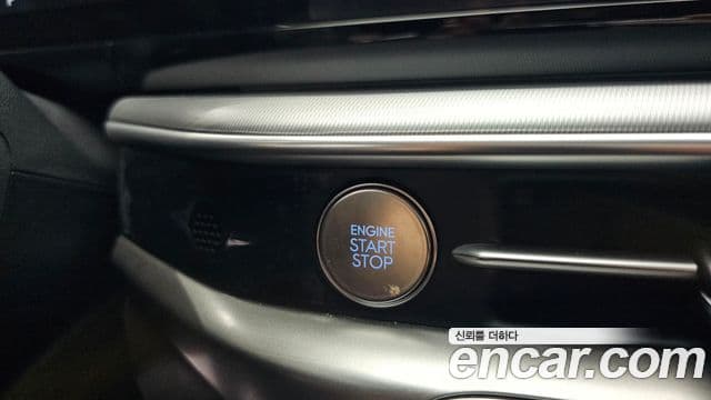 Hyundai Grandeur Hybrid 2023 — Photo 12/31