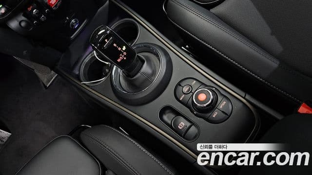 Mini Cooper Countryman 2022 — Photo 7/34