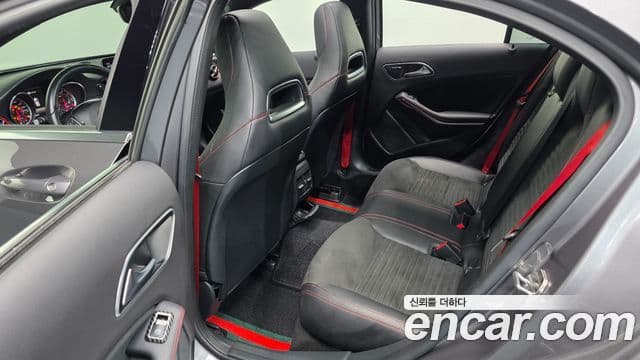 Mercedes-Benz A-Class 2018 — Şəkil 12/20
