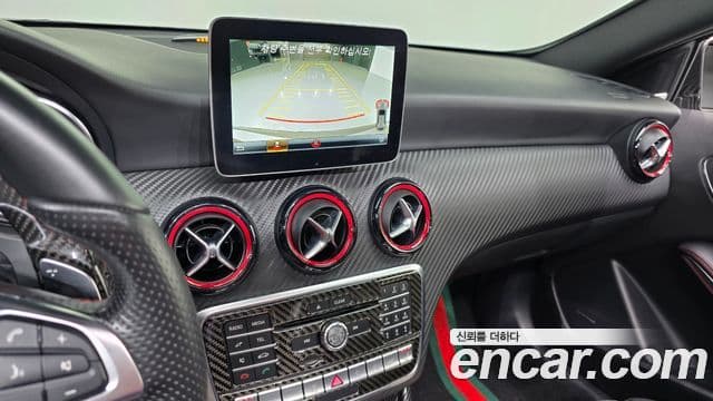 Mercedes-Benz A-Class 2018 — Şəkil 16/20
