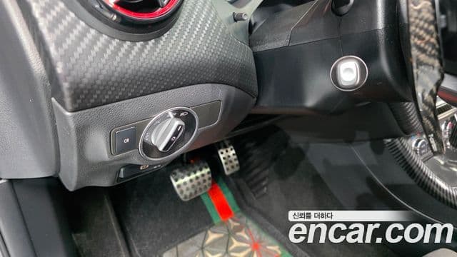 Mercedes-Benz A-Class 2018 — Şəkil 17/20