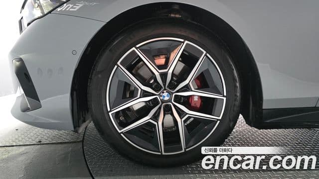 BMW 5 Series 2025 — ფოტო 5/20