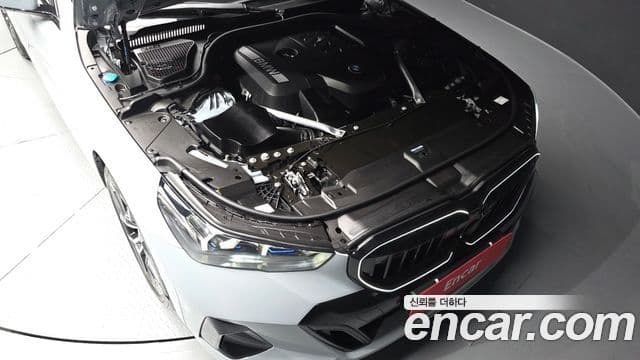 BMW 5 Series 2025 — ფოტო 6/20