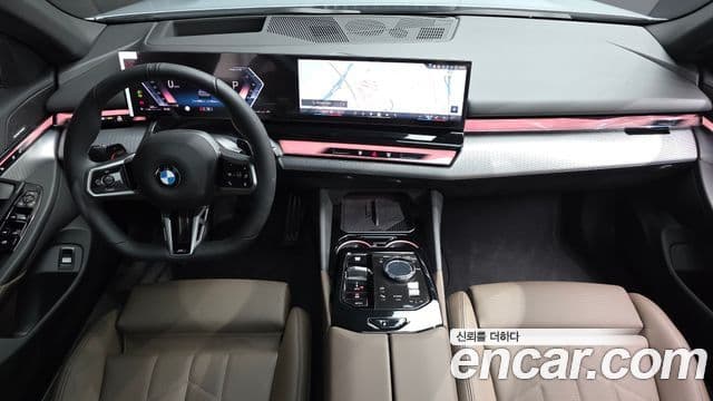 BMW 5 Series 2025 — ფოტო 7/20