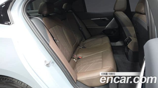 BMW 5 Series 2025 — ფოტო 12/20