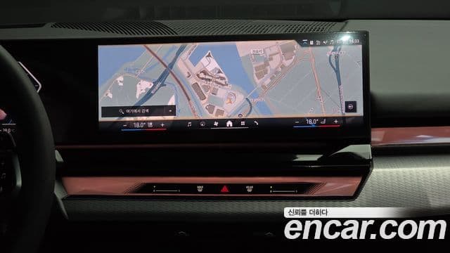 BMW 5 Series 2025 — ფოტო 14/20