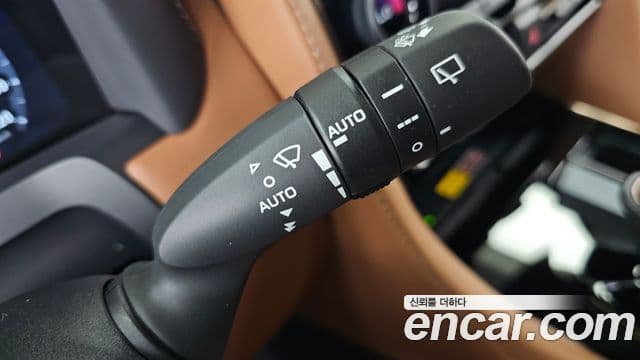 Toyota Alphard 2024 — Photo 30/38