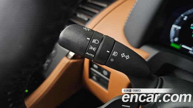Toyota Alphard 2024 — Photo 21/38