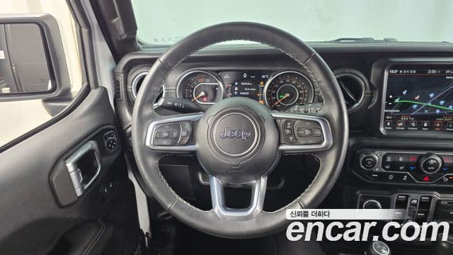 Jeep Wrangler 2023 — Şəkil 12/20