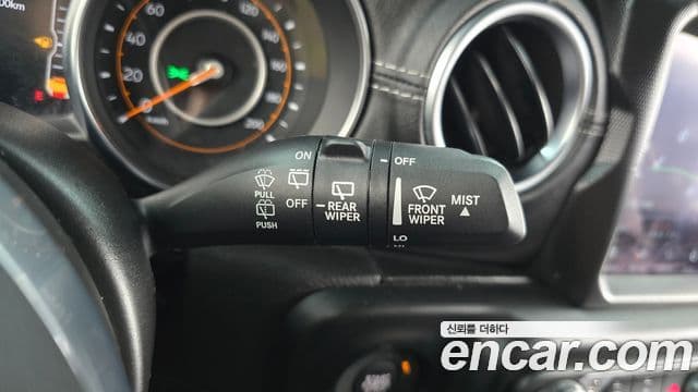 Jeep Wrangler 2023 — Şəkil 18/20