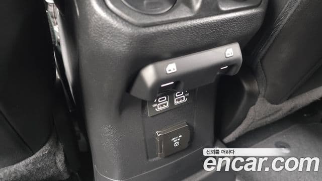 Jeep Wrangler 2023 — Şəkil 2/31