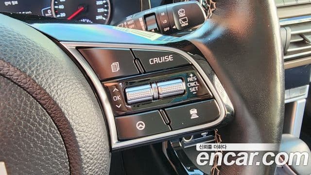 Kia Seltos 2022 — ფოტო 16/20