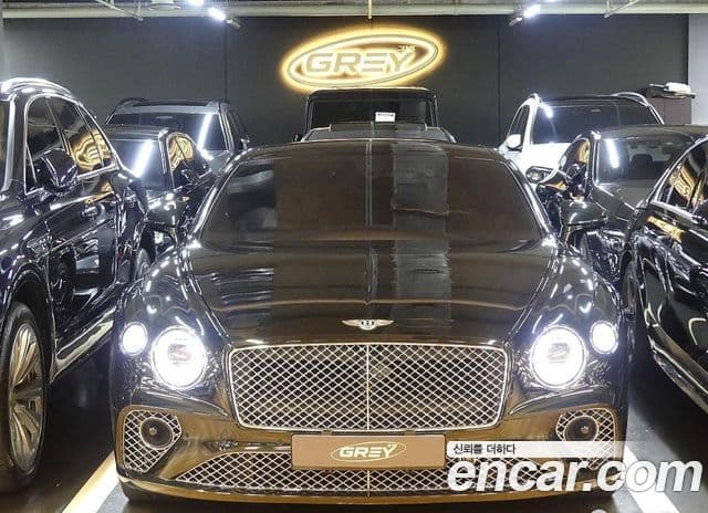 Bentley Continental GT 2023 — Фото 1/20