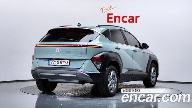 Hyundai Kona 2023 — ფოტო 2/20