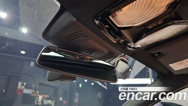 BMW 3 Series 2025 — фото 20 из 20