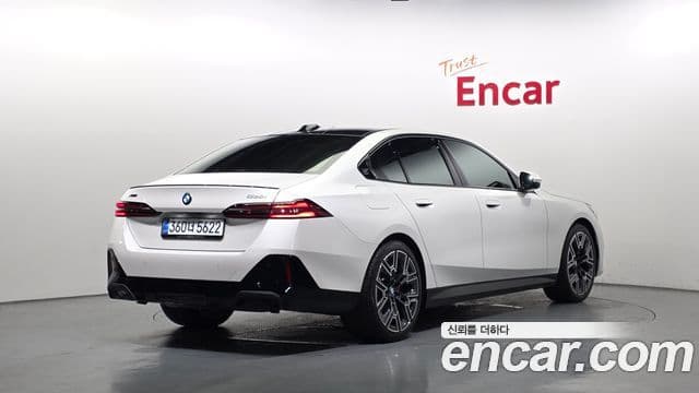 BMW 5 Series 2025 — ფოტო 2/20
