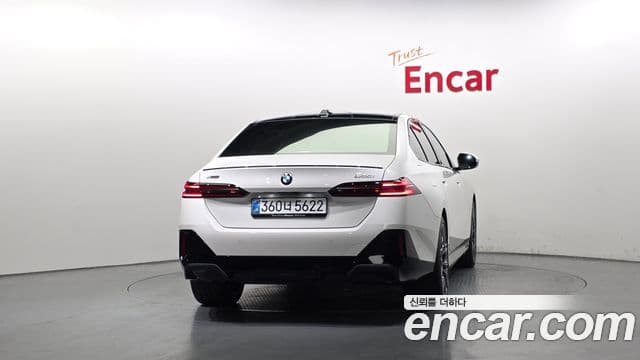 BMW 5 Series 2025 — ფოტო 4/20