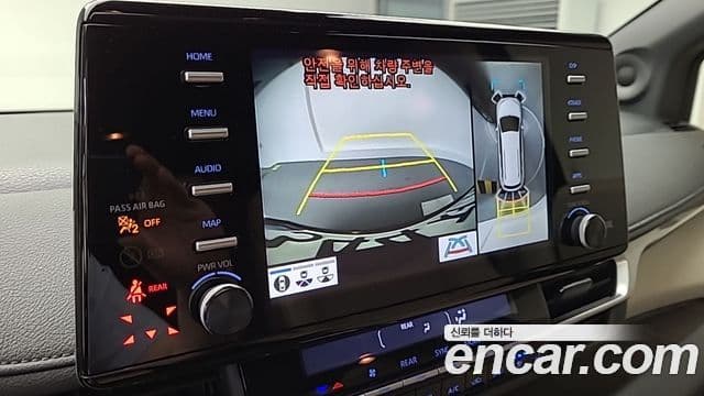Toyota Sienna 2021 — ფოტო 11/19