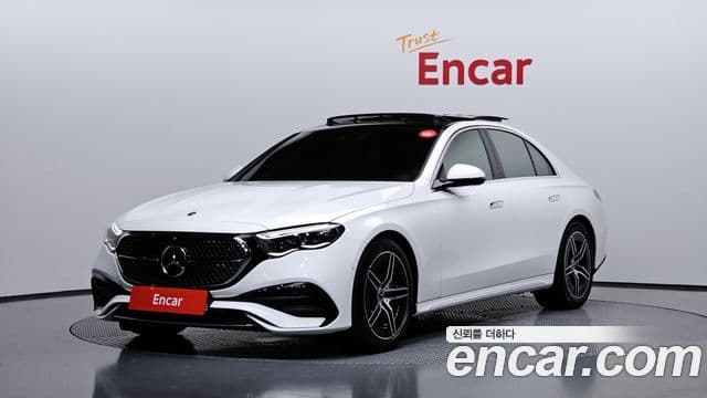 Mercedes-Benz E-Class 2024 — Фото 1/20