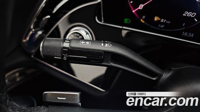 Mercedes-Benz E-Class 2024 — Photo 22/35