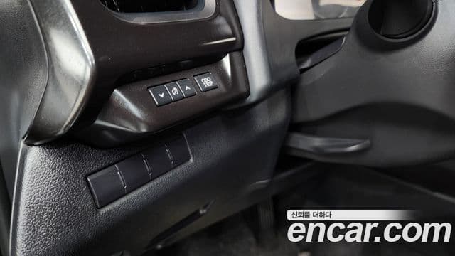 Lexus UX250h 2019 — ფოტო 20/20