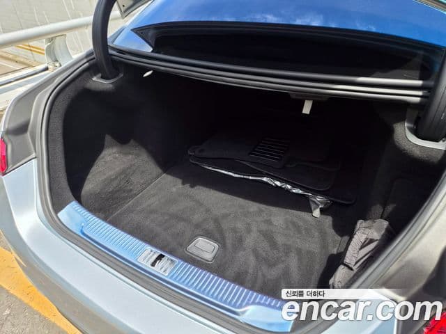 Mercedes-Benz S-Class 2021 — ფოტო 19/20
