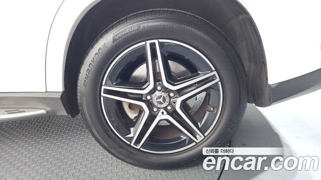 Mercedes-Benz GLE-Class 2021 — ფოტო 23/34