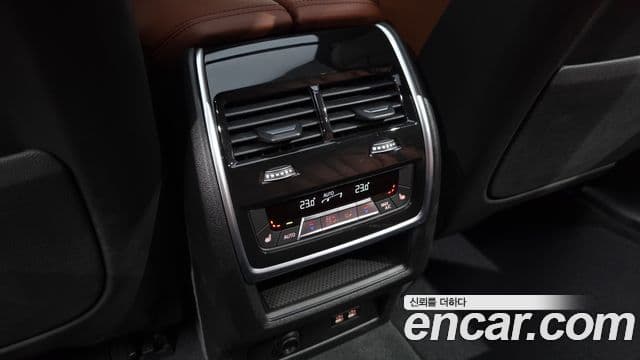 BMW X5 2025 — Photo 34/36