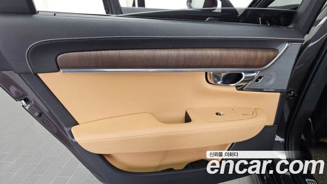 Volvo S90 2021 — ფოტო 18/31