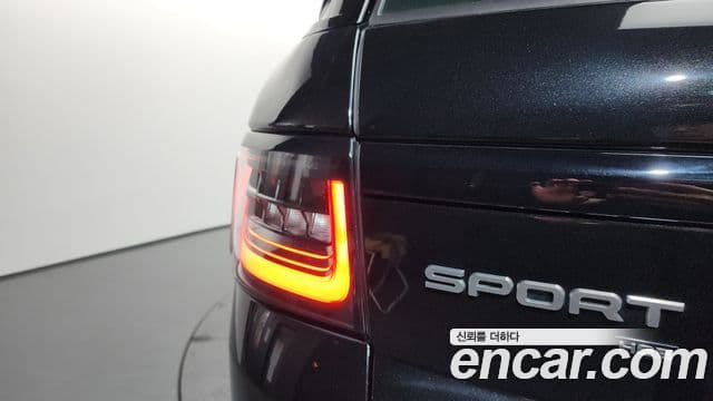 Land Rover Range Rover Sport 2020 — ფოტო 27/38