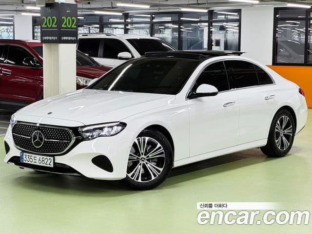 Mercedes-Benz E-Class 2025 — Фото 10/20