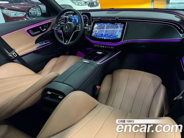 Mercedes-Benz E-Class 2025 — Фото 7/20