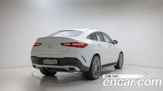 Mercedes-Benz GLE-Class 2025 — Фото 2/17