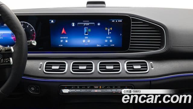 Mercedes-Benz GLE-Class 2025 — Фото 16/17