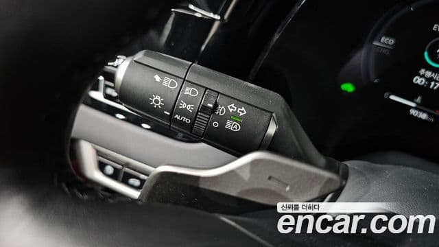 Lexus RX350h 2025 — Photo 33/35