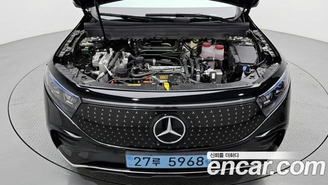 Mercedes-Benz EQB 2025 — ფოტო 9/11