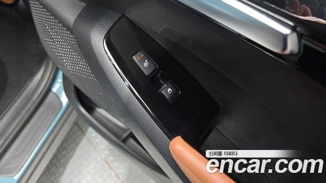 Kia Seltos 2024 — ფოტო 19/20