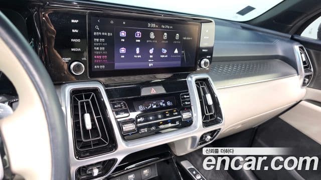 Kia Sorento 2022 — Şəkil 16/20