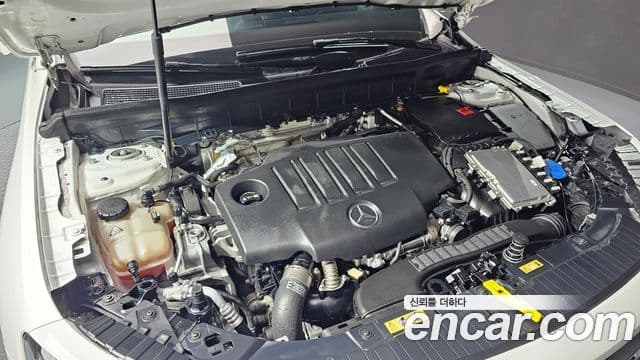 Mercedes-Benz GLB-Class 2021 — ფოტო 5/20