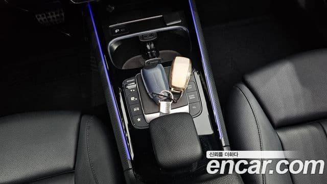 Mercedes-Benz GLB-Class 2021 — ფოტო 8/20