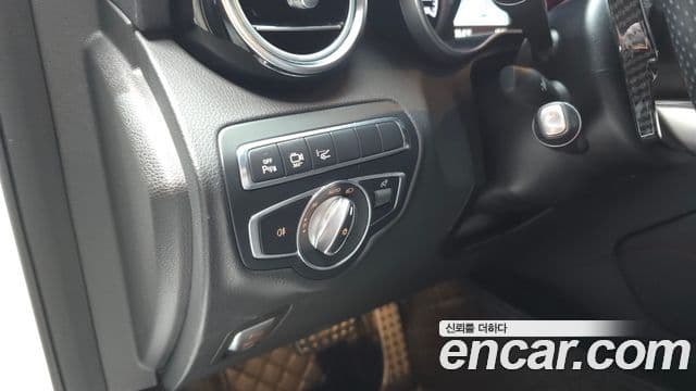 Mercedes-Benz GLC-Class 2018 — ფოტო 14/20