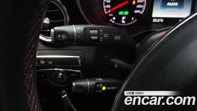 Mercedes-Benz GLC-Class 2018 — ფოტო 15/20
