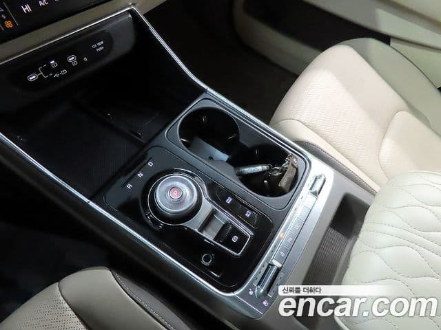 Kia Carnival 2023 — Şəkil 14/20