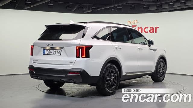 Kia Sorento 2024 — Фото 2/20