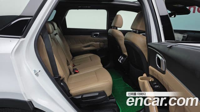 Kia Sorento 2024 — Фото 11/20