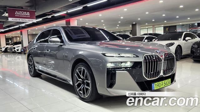 BMW 7 Series 2024 — Şəkil 10/20
